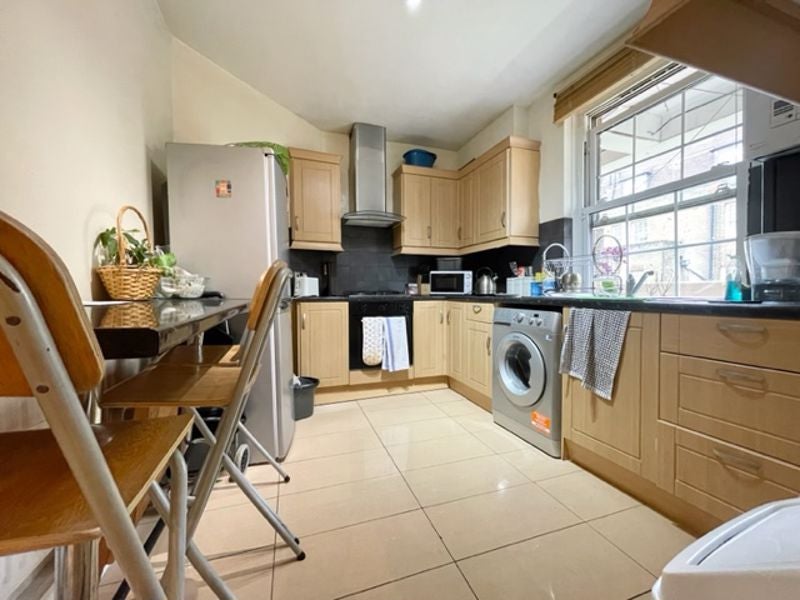 Flat Doddington Grove in Greater London