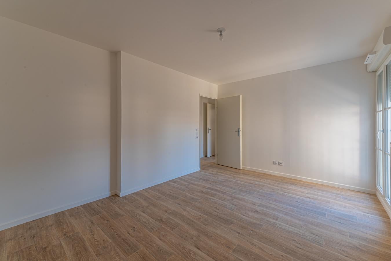 Flat Avenue Aristide Briand in Le Blanc-Mesnil