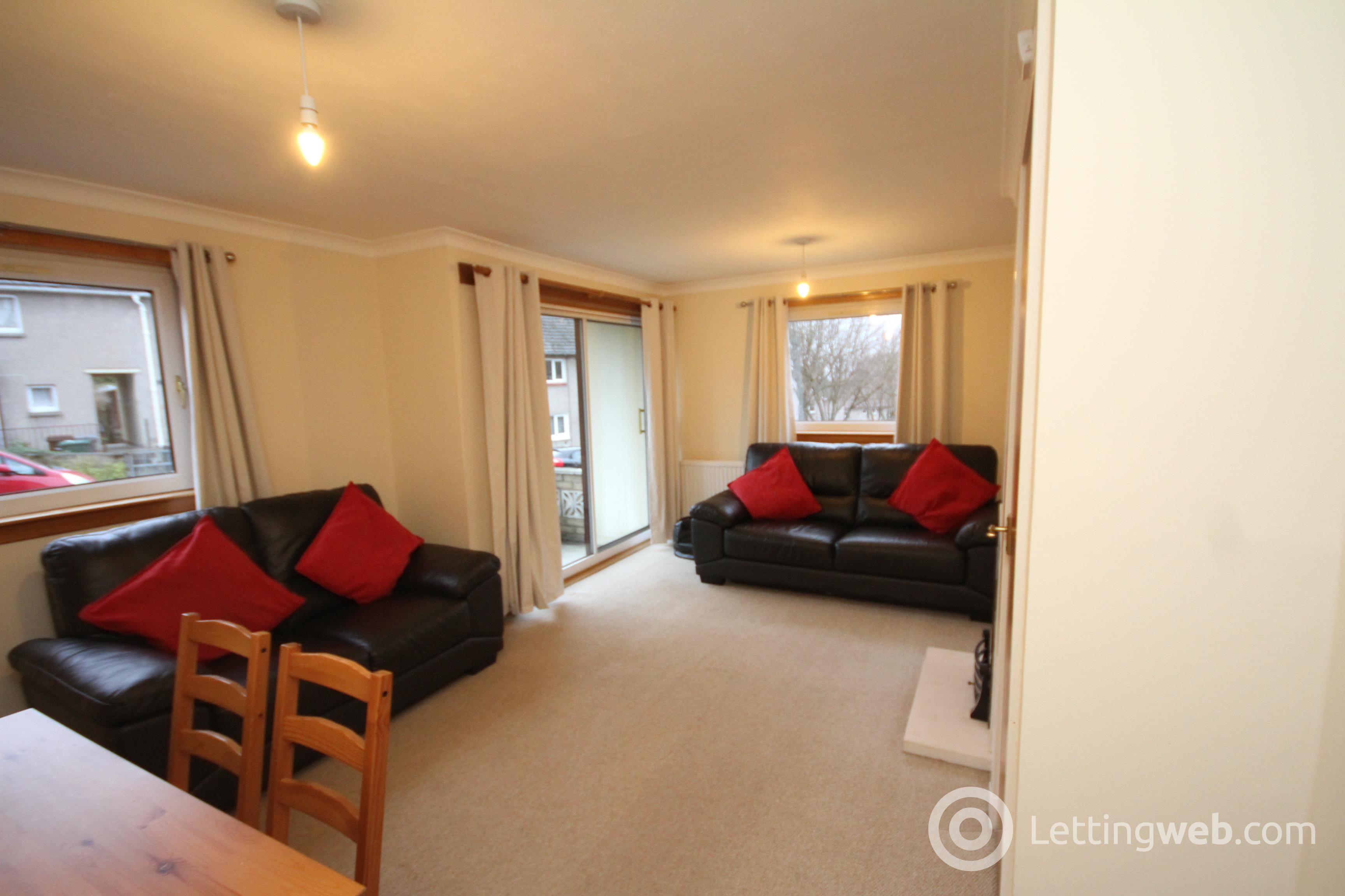 Flat Rannoch Grove in City of Edinburgh