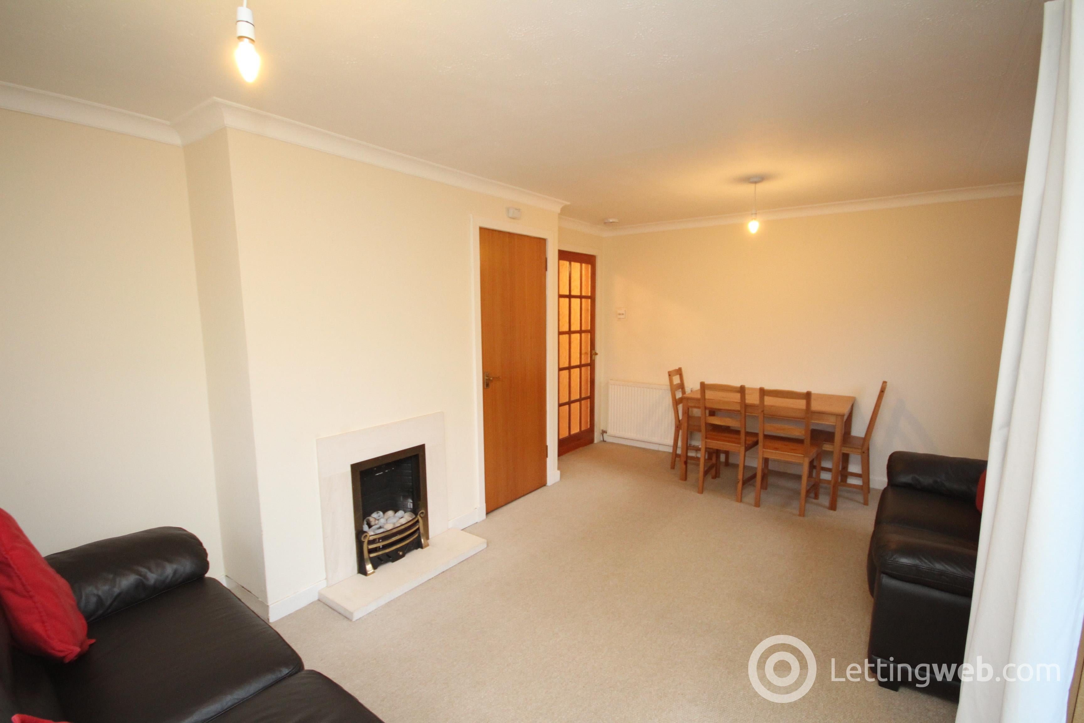 Flat Rannoch Grove in City of Edinburgh