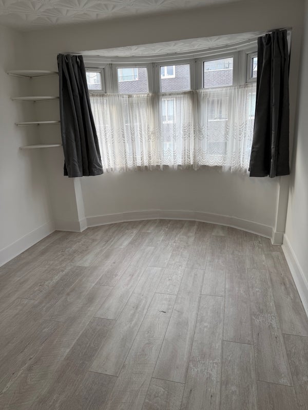 Room Burwell Road in Greater London