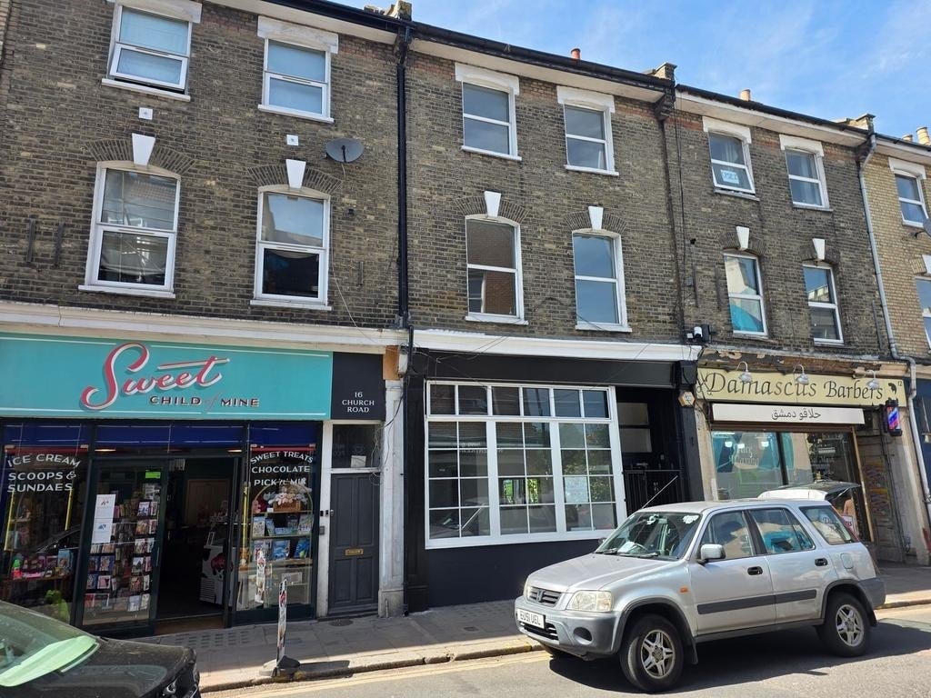 Flat Church Road in Greater London
