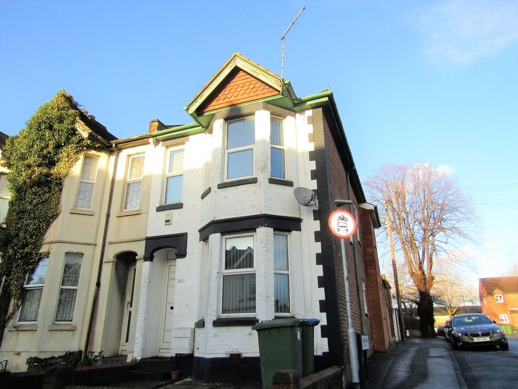Flat Romsey Road in Southampton