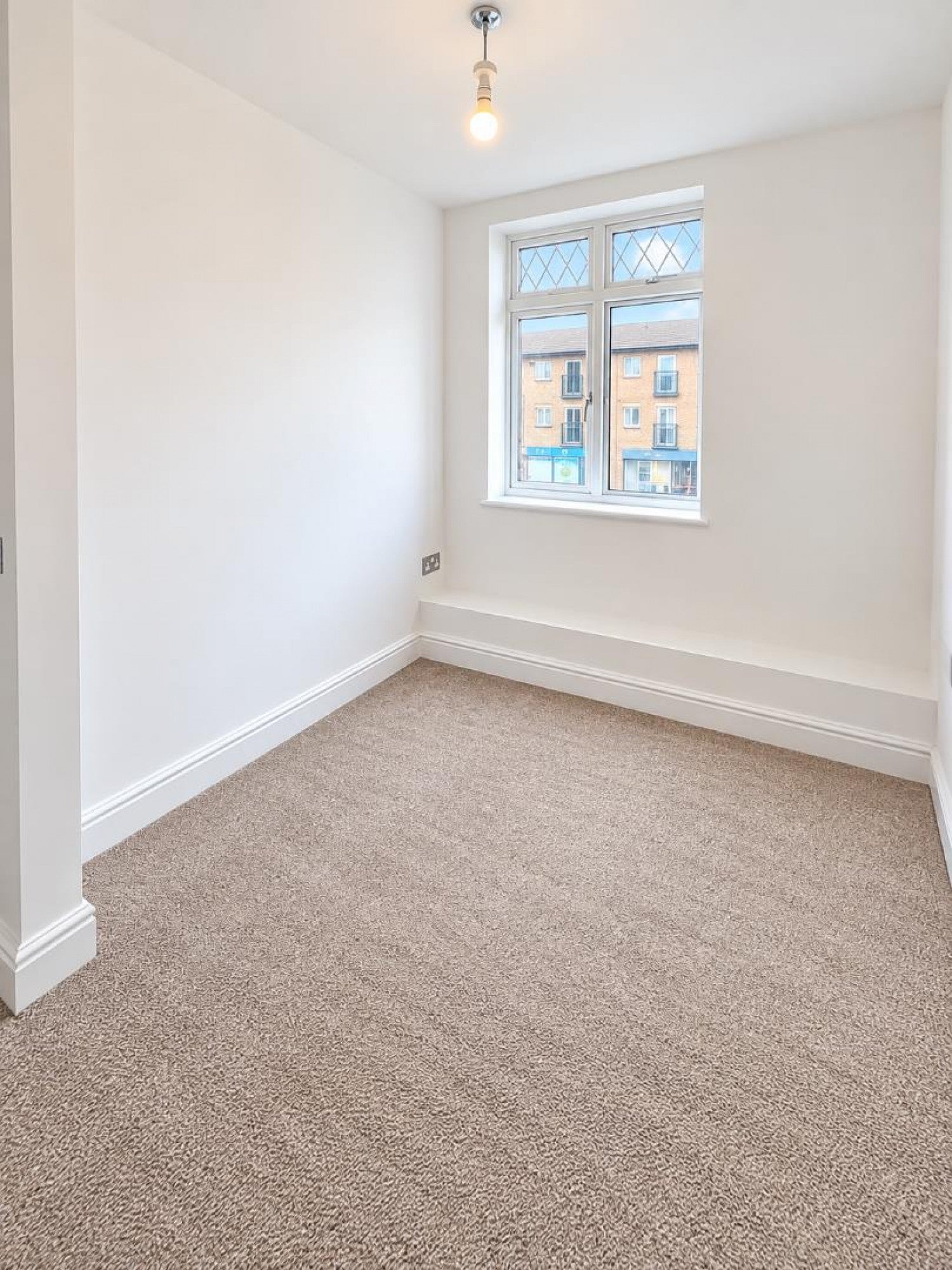 Flat Gloucester Road North in Bristol