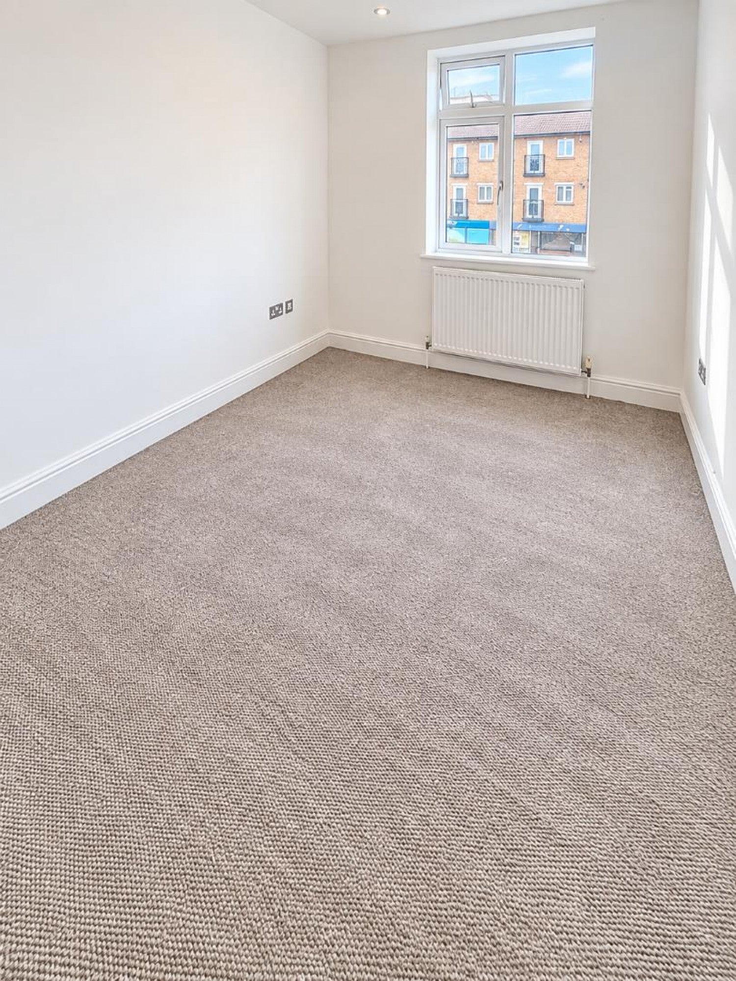 Flat Gloucester Road North in Bristol