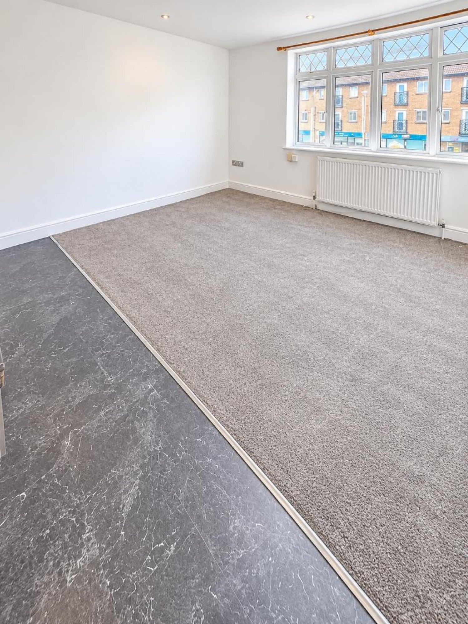 Flat Gloucester Road North in Bristol