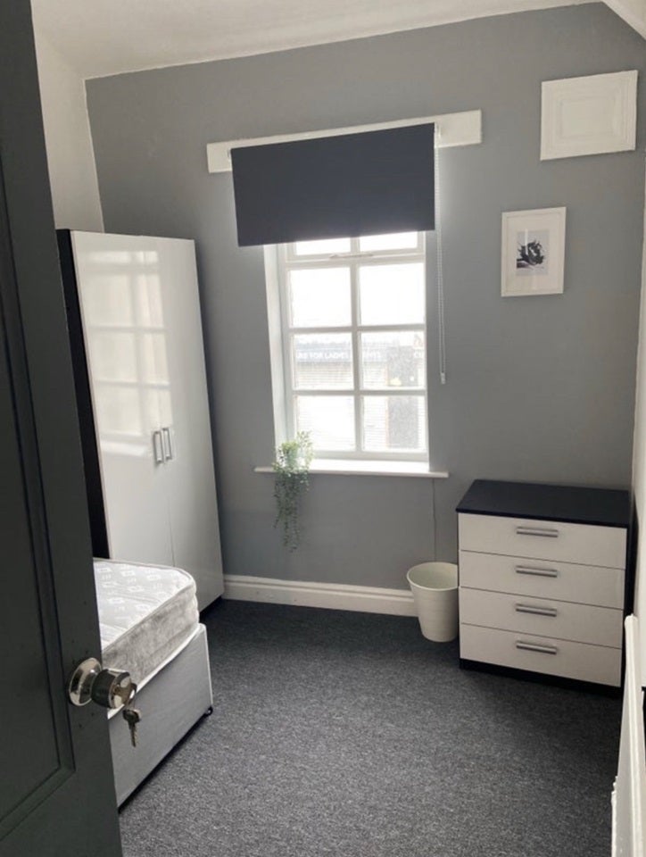 Room Dale Street in Milnrow
