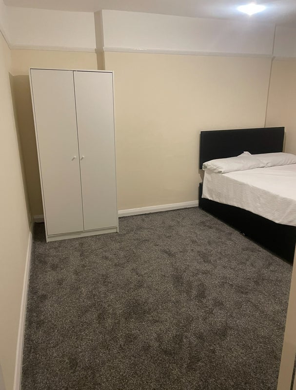 Room Lee High Road in Greater London