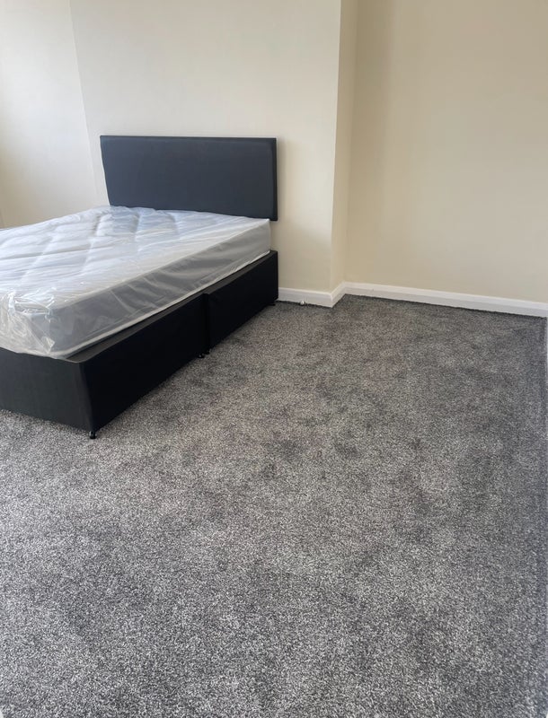 Room Lee High Road in Greater London