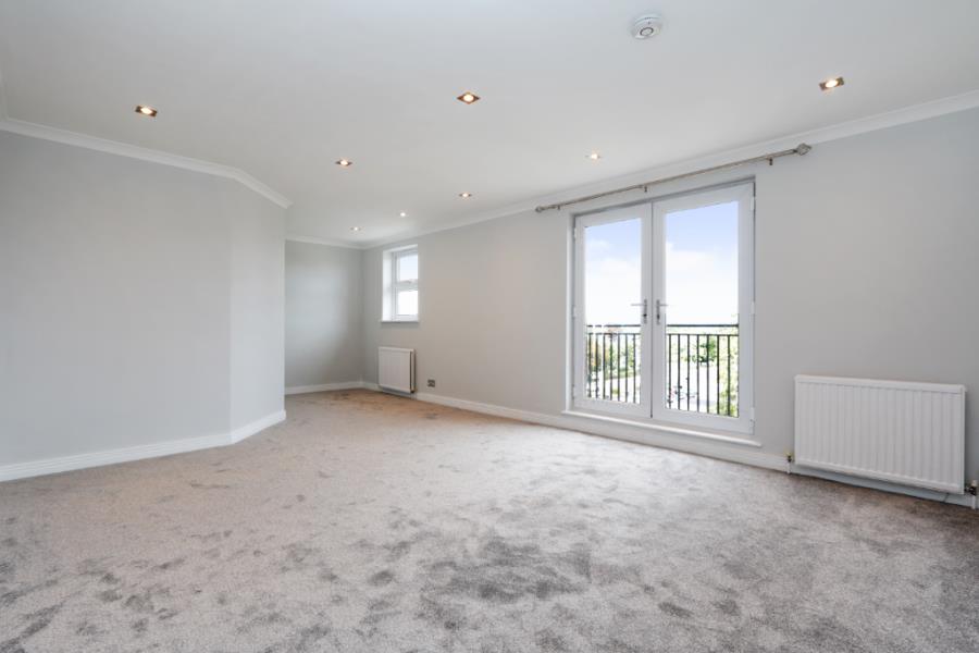 Flat Uxbridge Road in Greater London