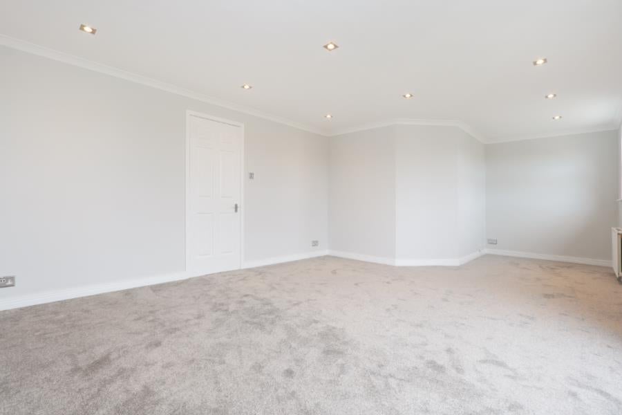 Flat Uxbridge Road in Greater London