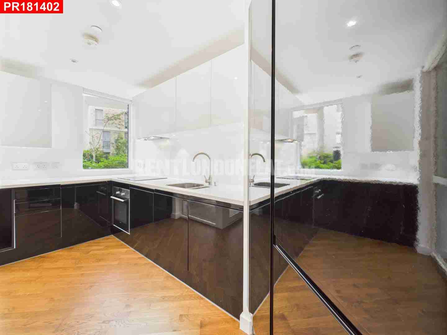 House Terry Spinks Place in Greater London