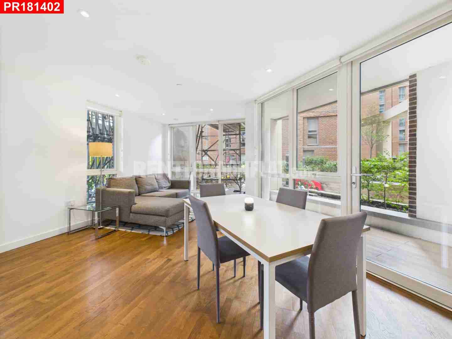 House Terry Spinks Place in Greater London