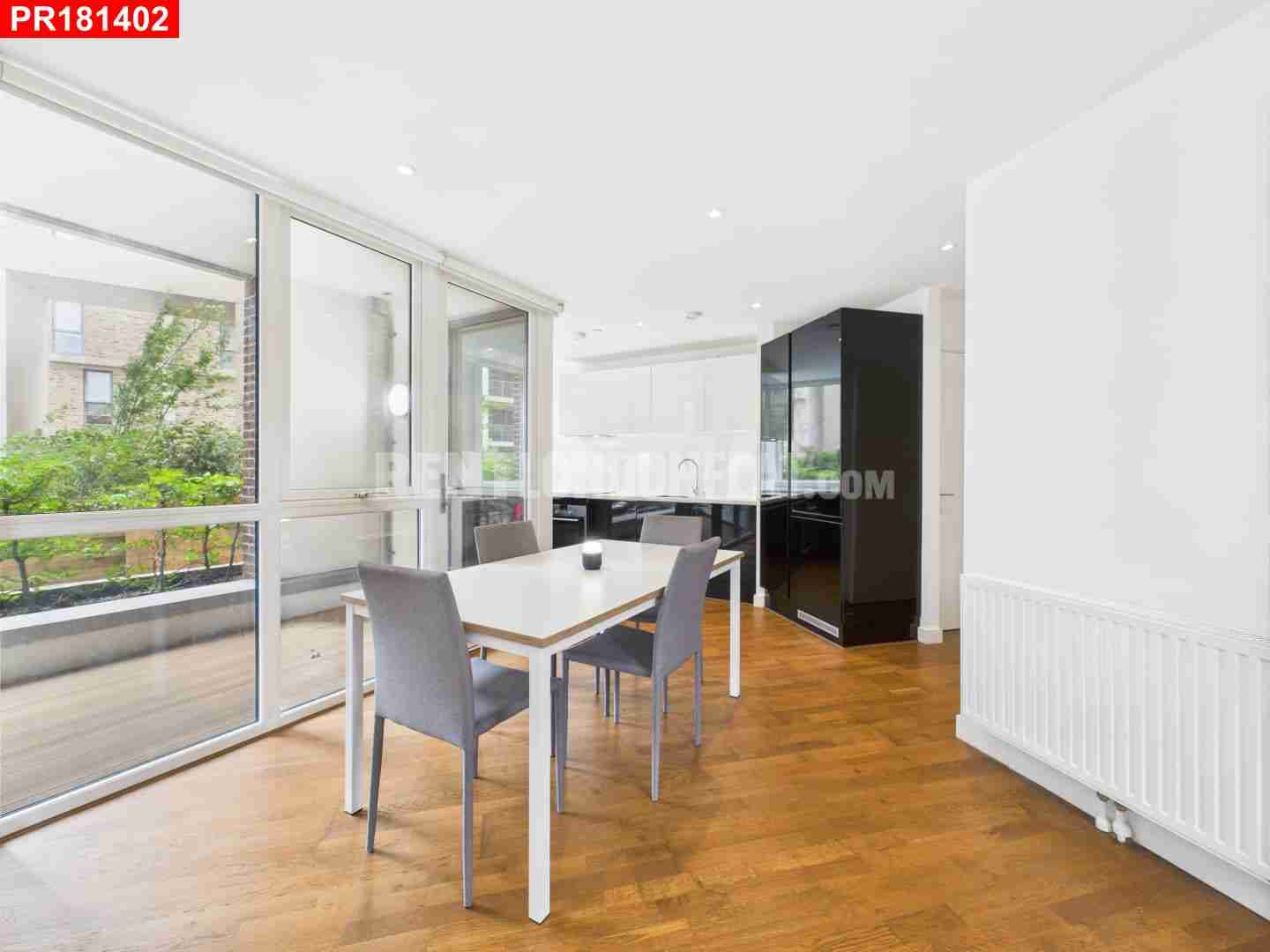 House Terry Spinks Place in Greater London