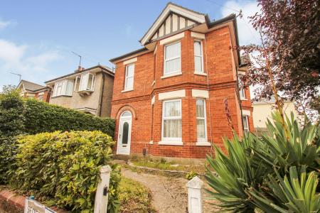 House Firs Glen Road in Bournemouth