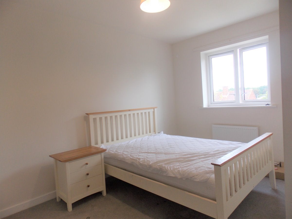 Room Muirfield Road in Three Rivers