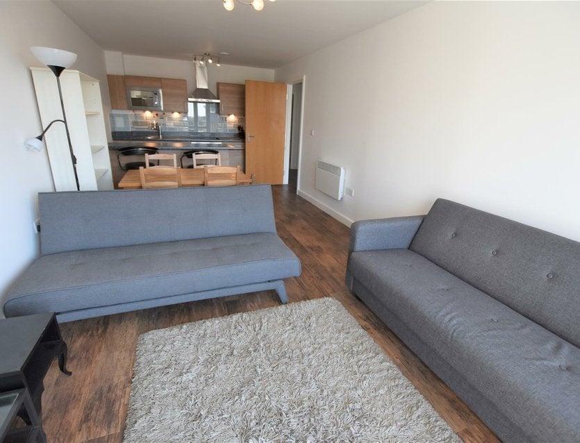 Flat Park Lodge Avenue in Greater London