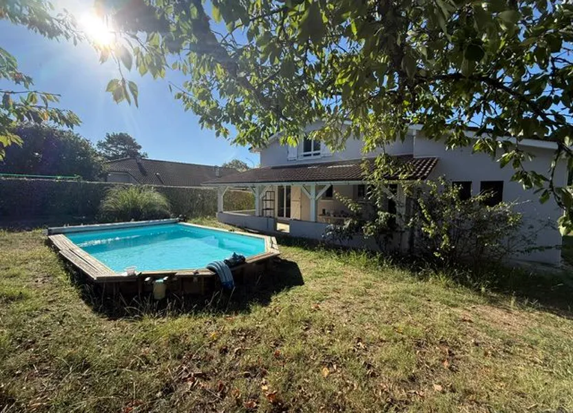 House Avenue du Commandant Philippe Kieffer in Mont-de-Marsan
