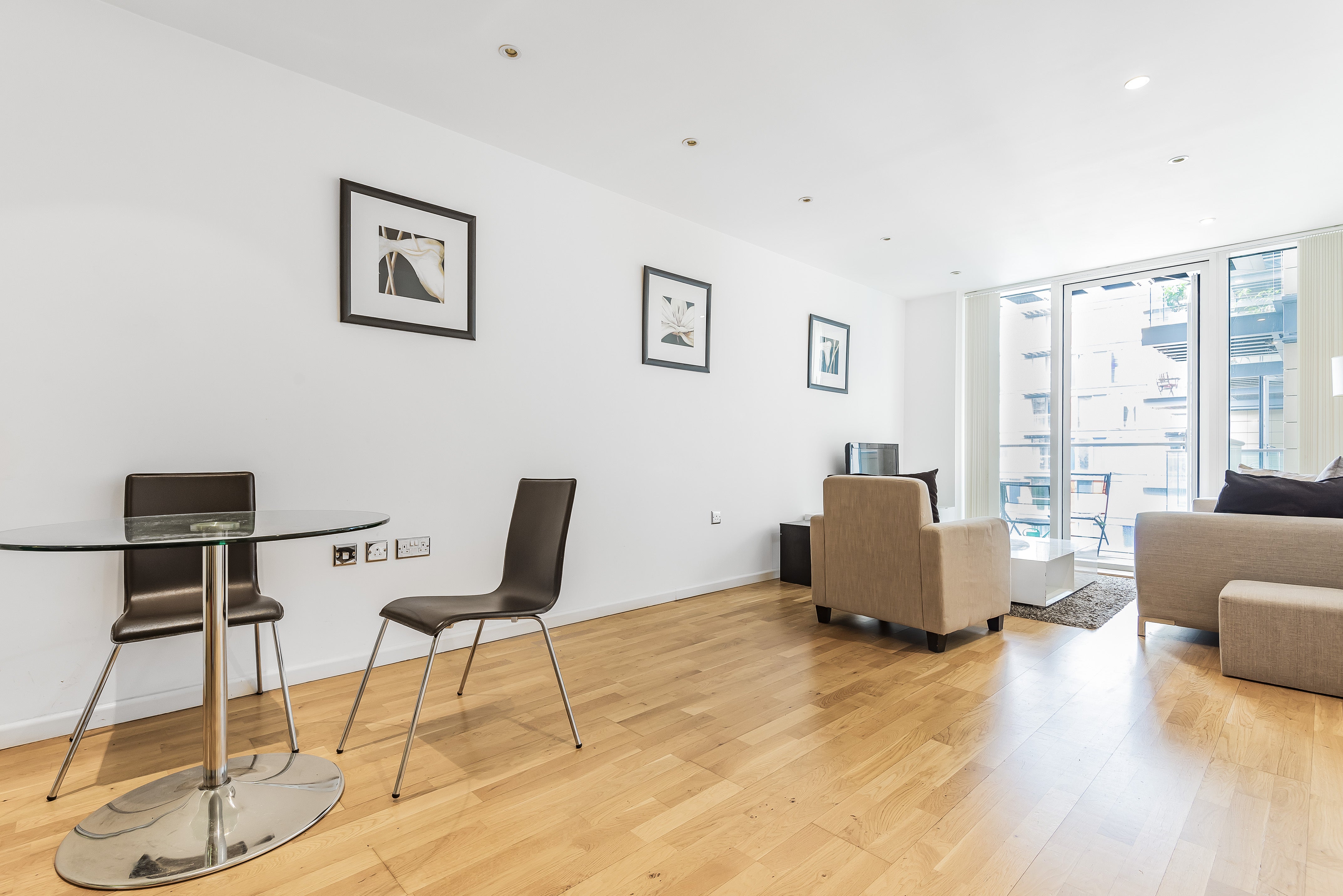 Flat Millharbour in Greater London