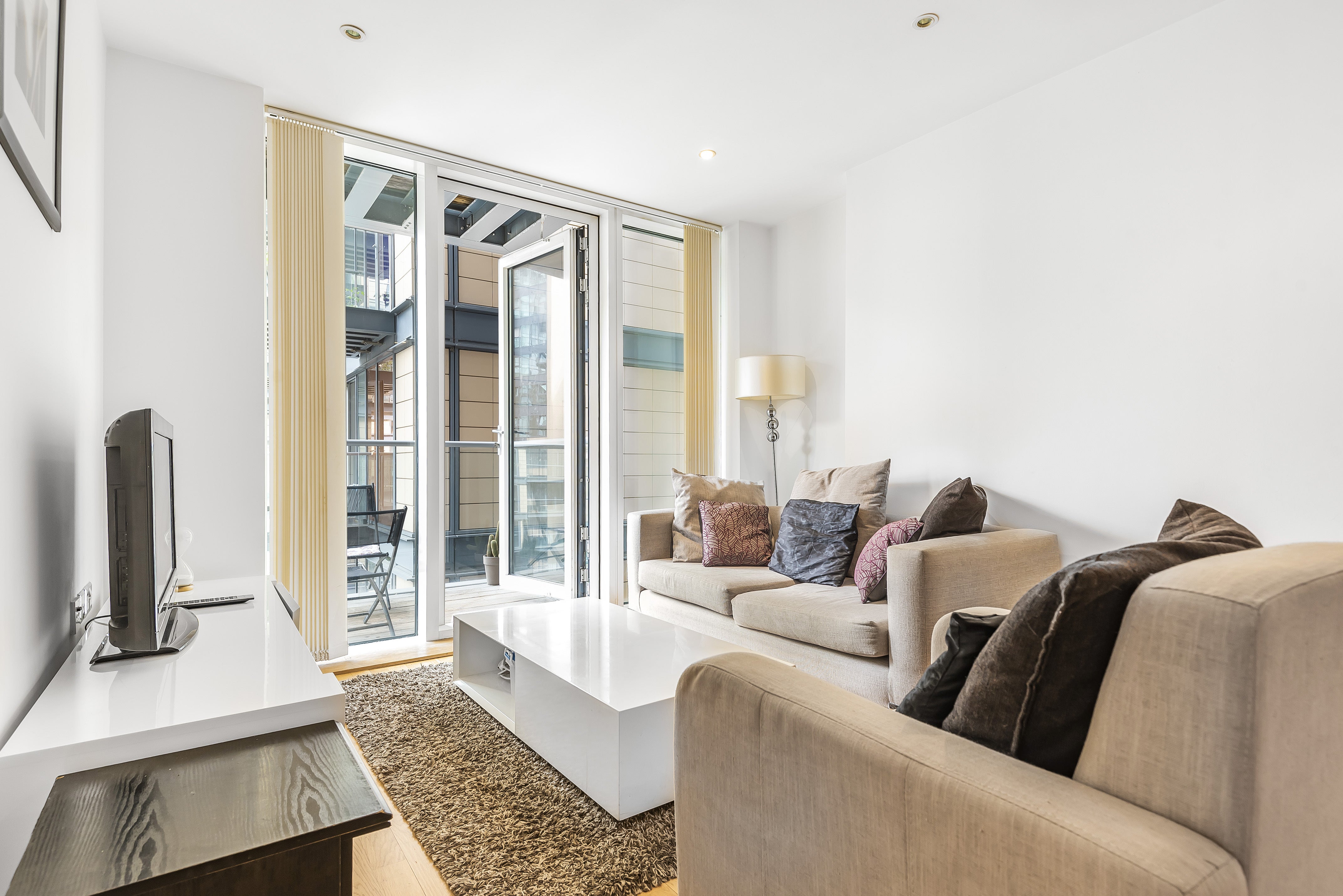 Flat Millharbour in Greater London