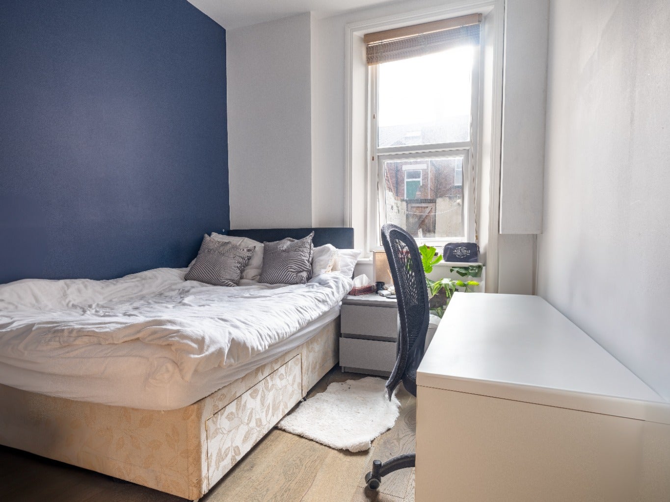 Room Hazelwood Avenue in Newcastle upon Tyne
