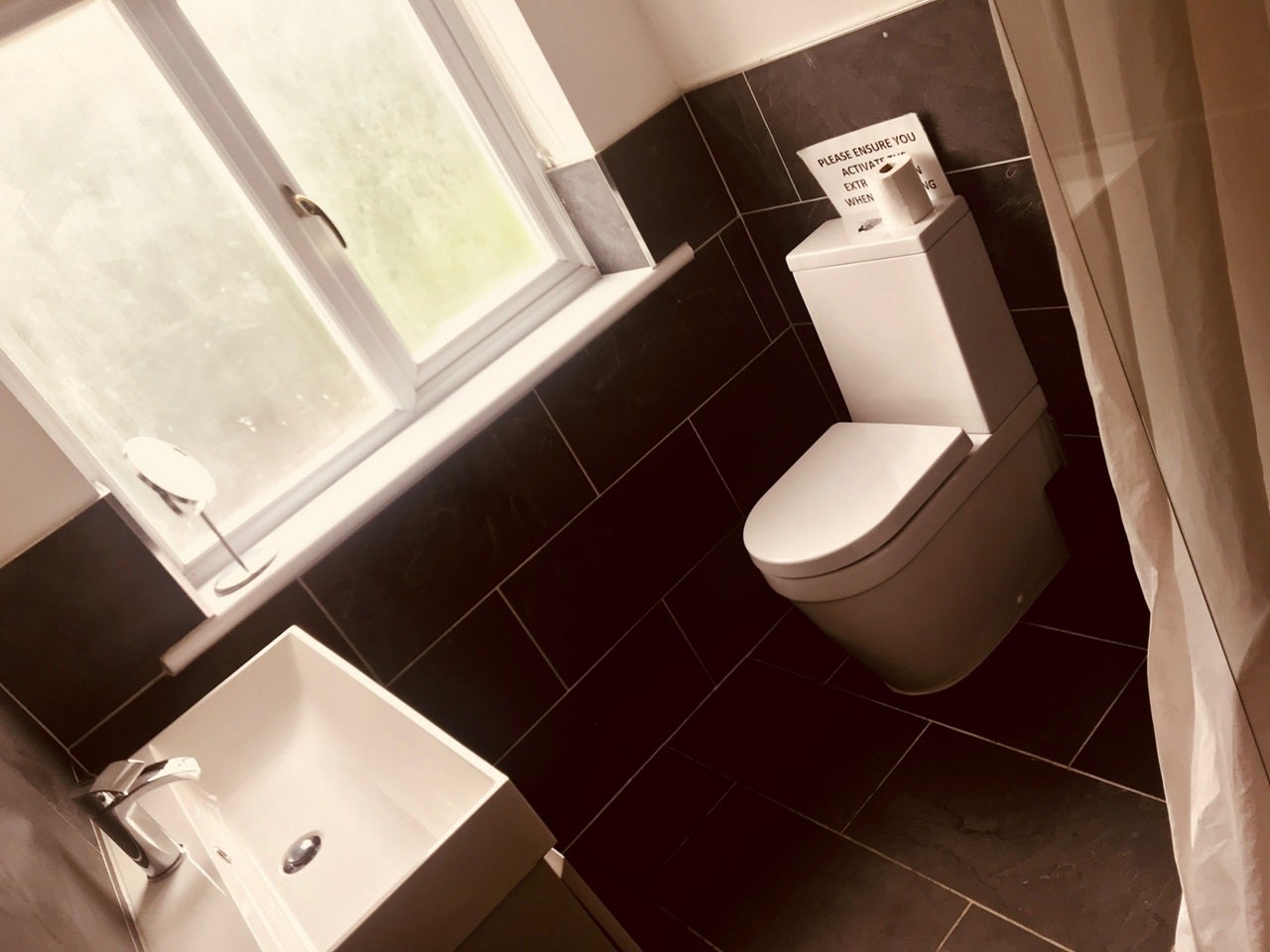 Room Cheyney Road in Chester