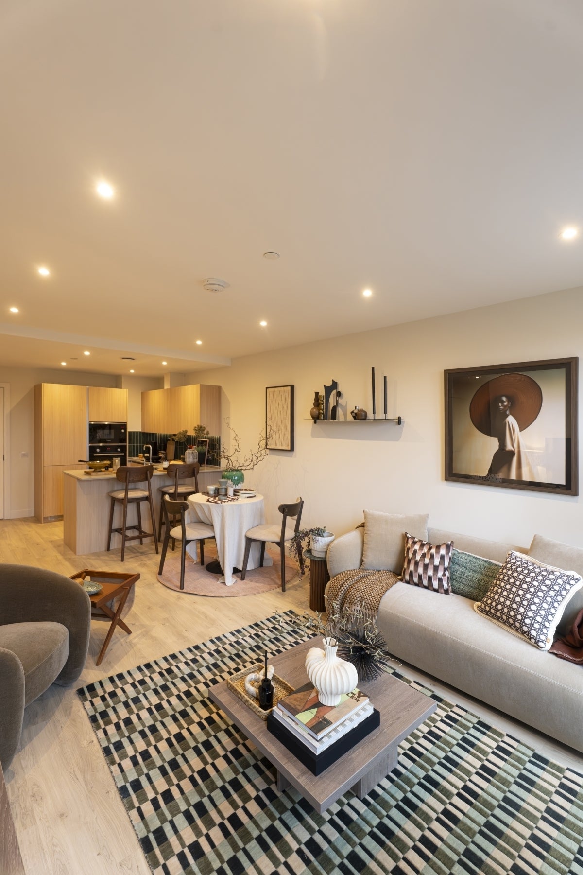 Flat Clements Road in Greater London