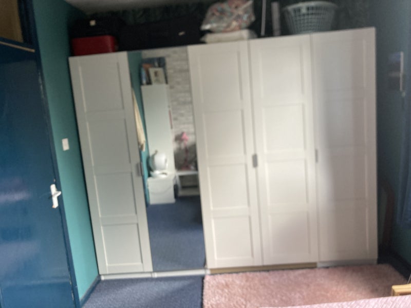 Room Lambeth Walk in Crawley