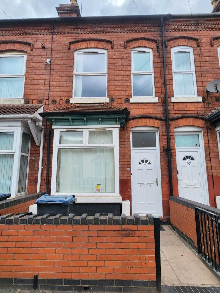 House Shenstone Road in Sandwell