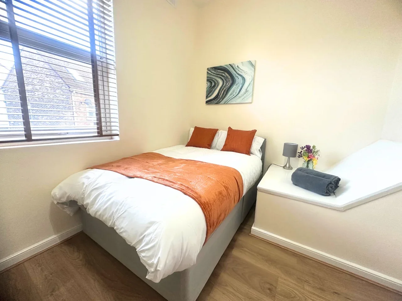 Flat Lewisham Road in Greater London