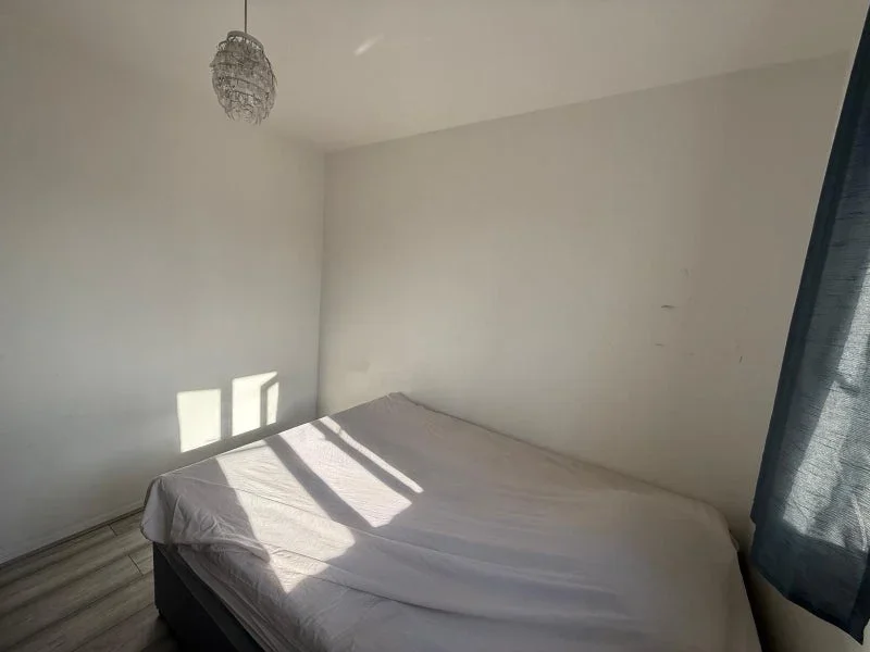 Room Chobham Road in Greater London