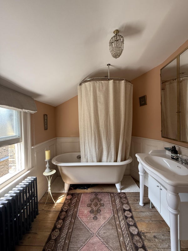 Room Princess May Road in Greater London