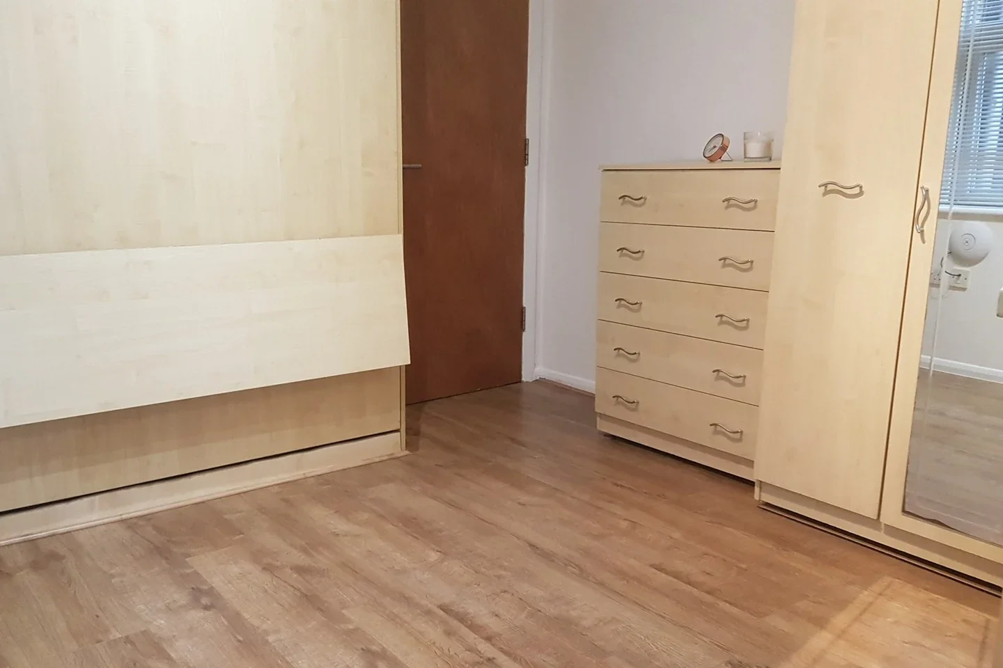 Flat Rufford Street in Greater London
