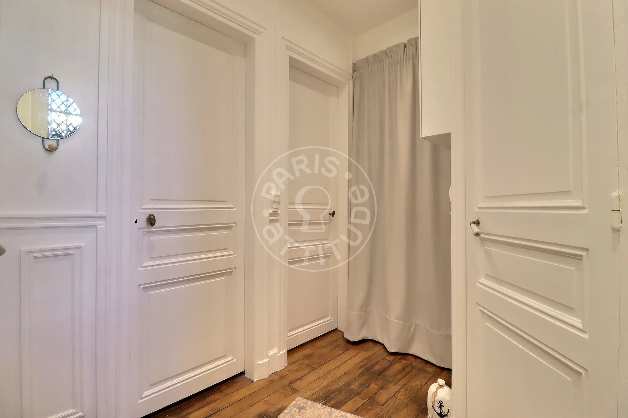 Appartement Rue Salneuve à Paris