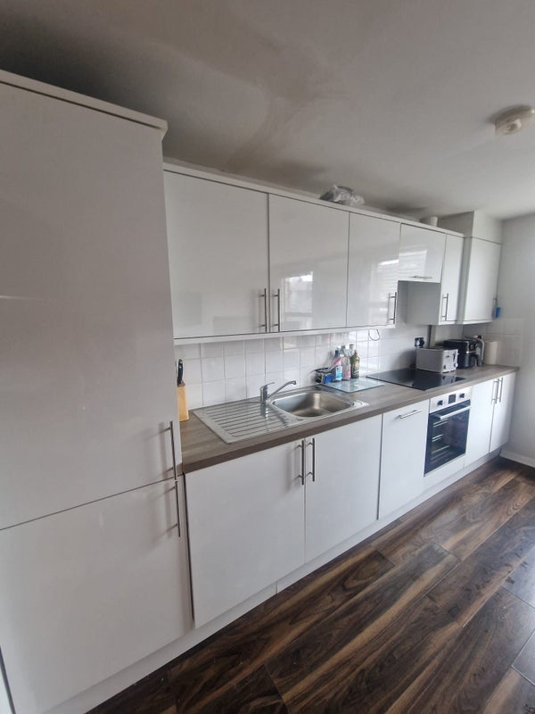 Flat Dawes Road in Greater London