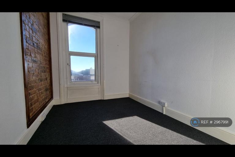 Flat Priory Avenue in St Leonards