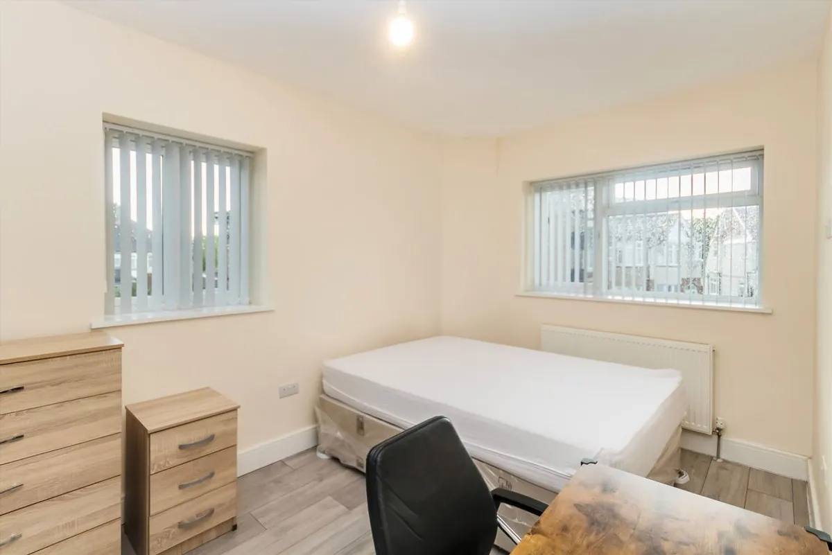 Room Church Stretton Road in Greater London