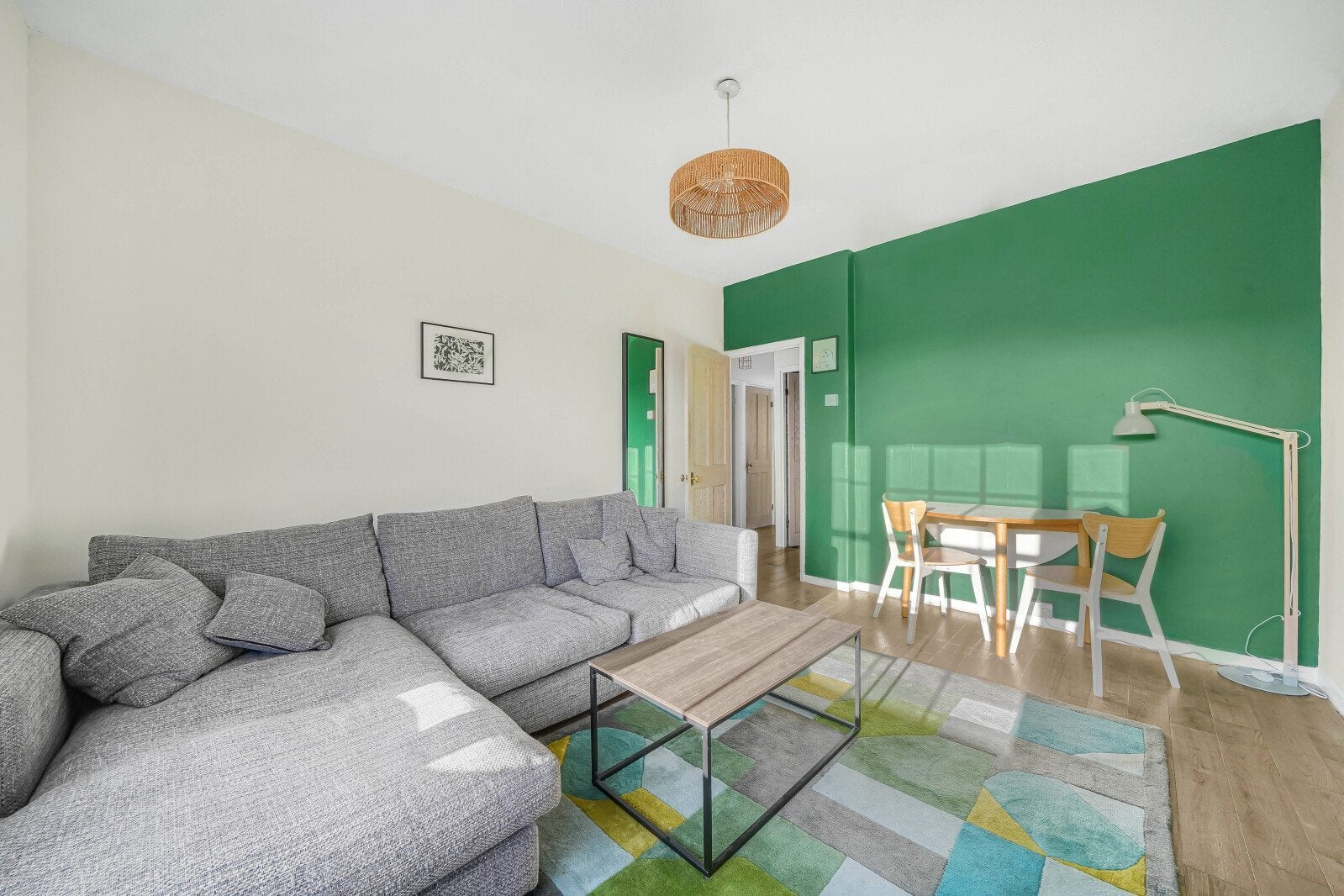 Flat Hurlock Street in Greater London