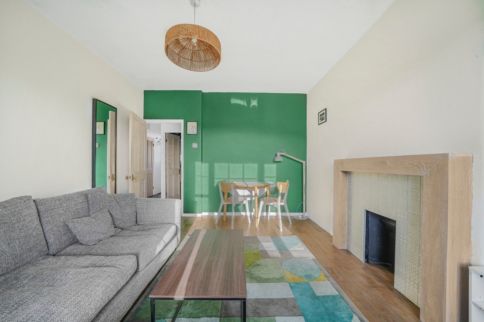 Flat Hurlock Street in Greater London