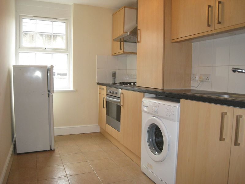 Flat St Mark Street in Greater London
