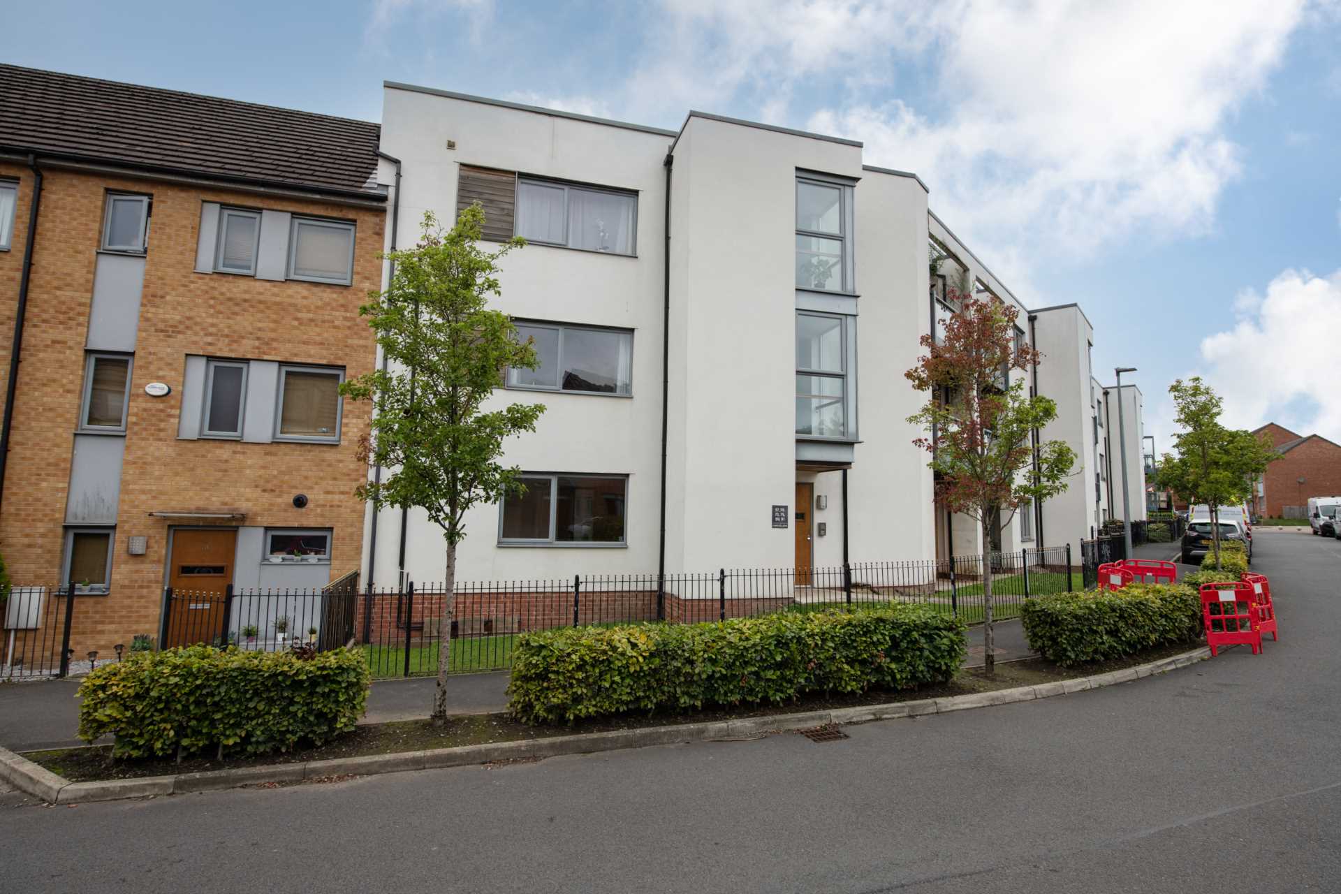 Flat Christie Lane in Salford