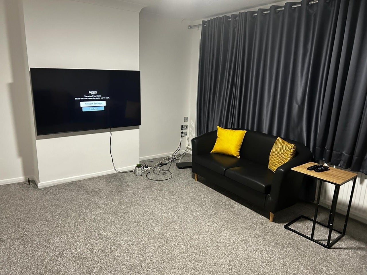 Room Claygate Close in Greater London