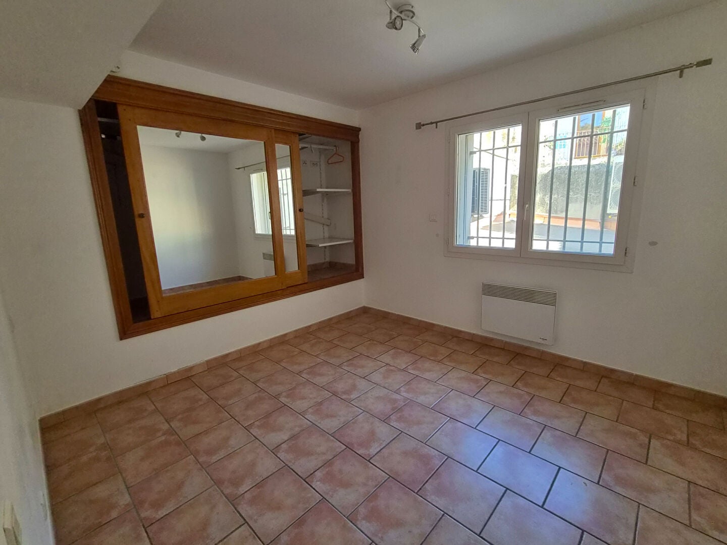 Flat Cours René Char in L'Isle-sur-la-Sorgue