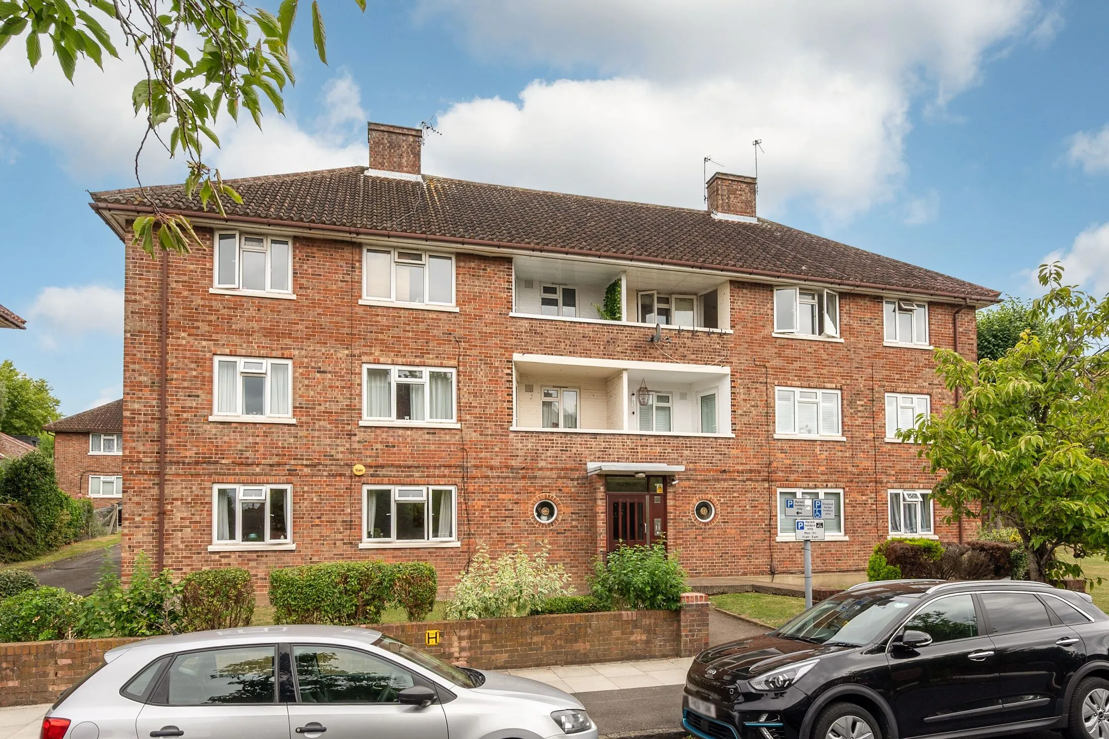 Flat Ricards Road in Greater London