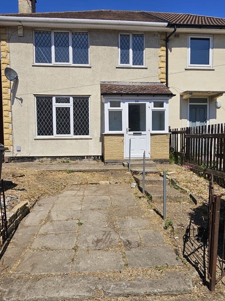 House Aikman Avenue in Leicester