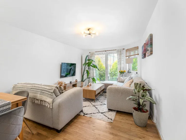 Flat Sinclair Place in City of Edinburgh