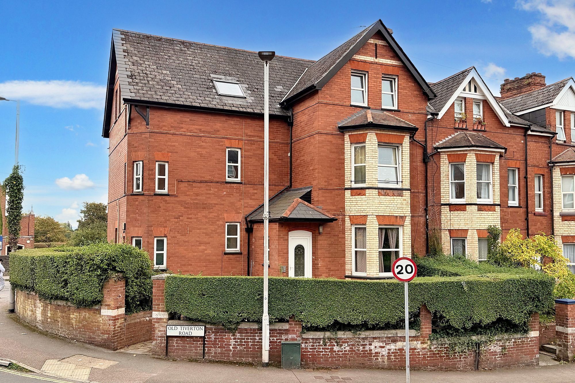 Flat Old Tiverton Road in Exeter