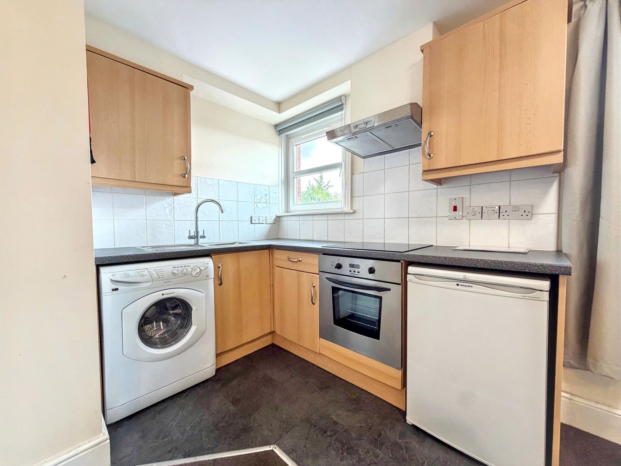 Flat Old Tiverton Road in Exeter