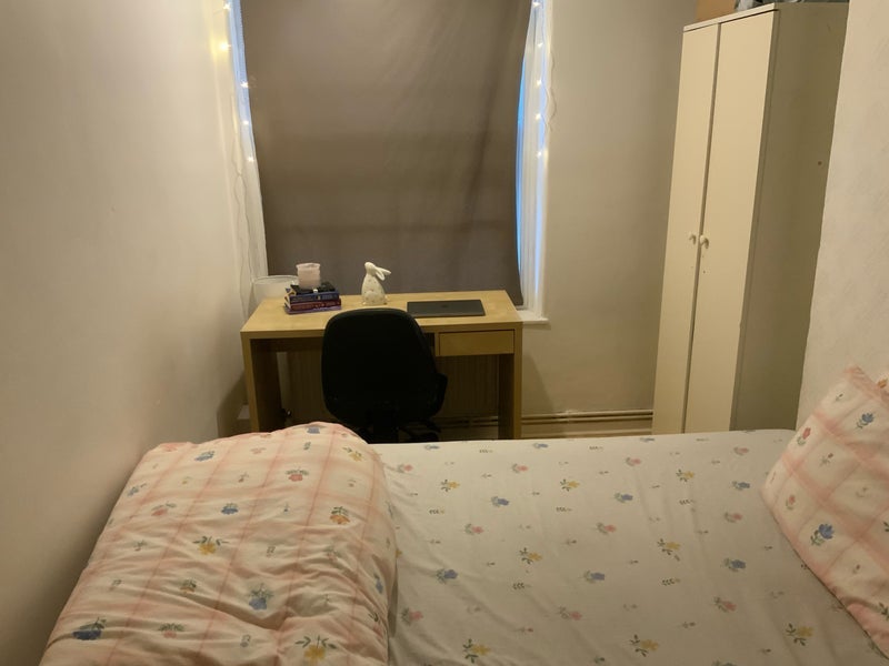 Room Worgan Street in Greater London