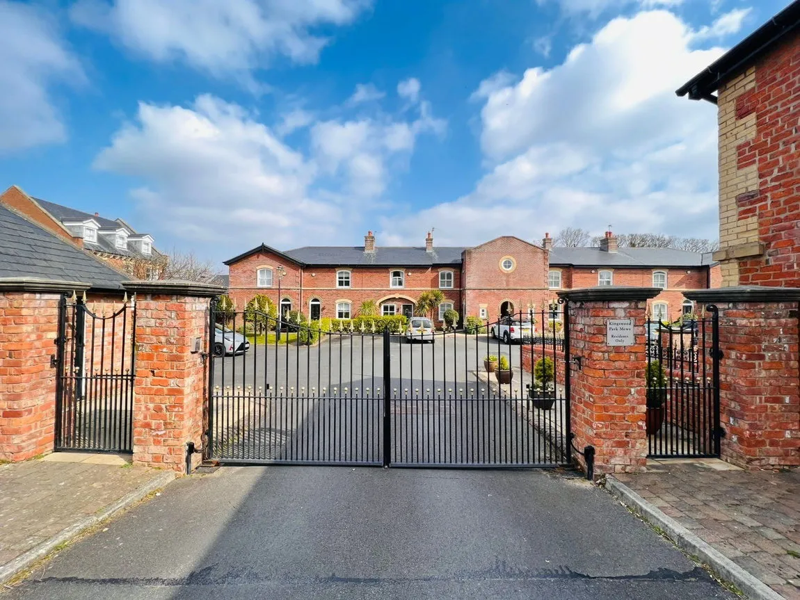 House Birkdale Cop in Halsall